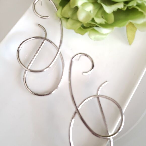 New! Zara Extravagant Geo Earrings - Picture 4 of 16